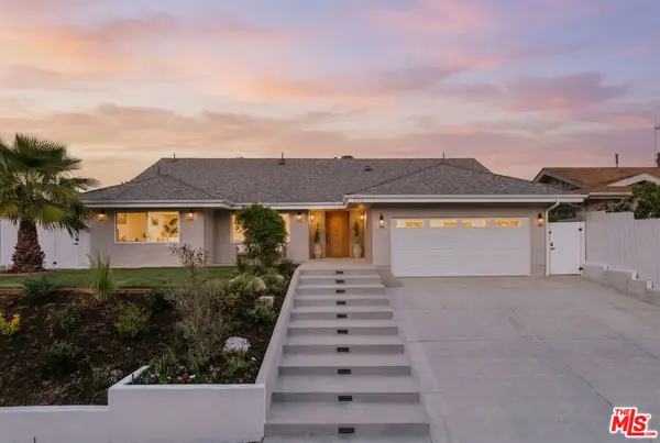 880 Teakwood Road, Los Angeles, CA 90049