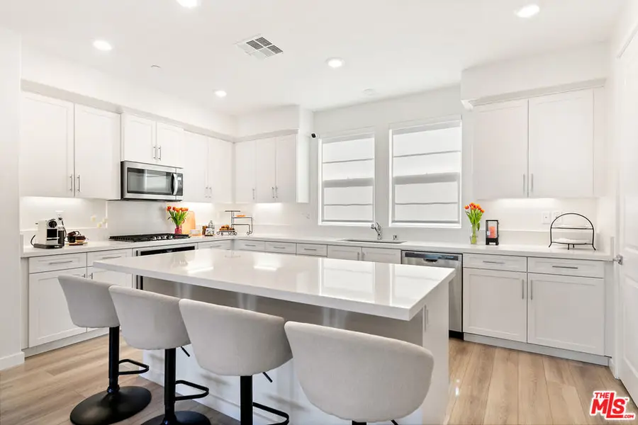 27121 Valley Oak Place, Valencia, CA 91381 - #2