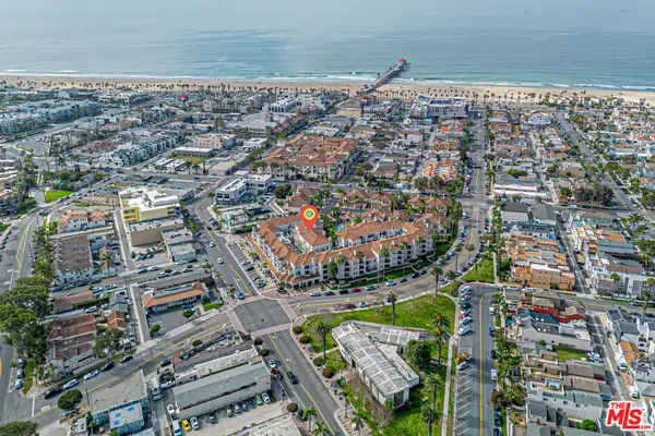 415 Townsquare Lane #325, Huntington Beach, CA 92648