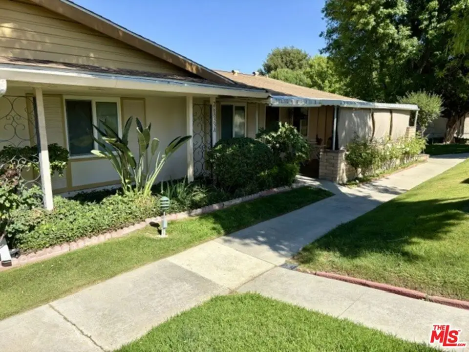 26833 Avenue Of The Oaks #A, Newhall, CA 91321 - #1