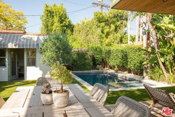 8215 Clinton Street, Los Angeles, CA 90048