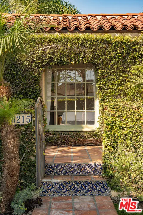 8215 Clinton Street, Los Angeles, CA 90048 - #3