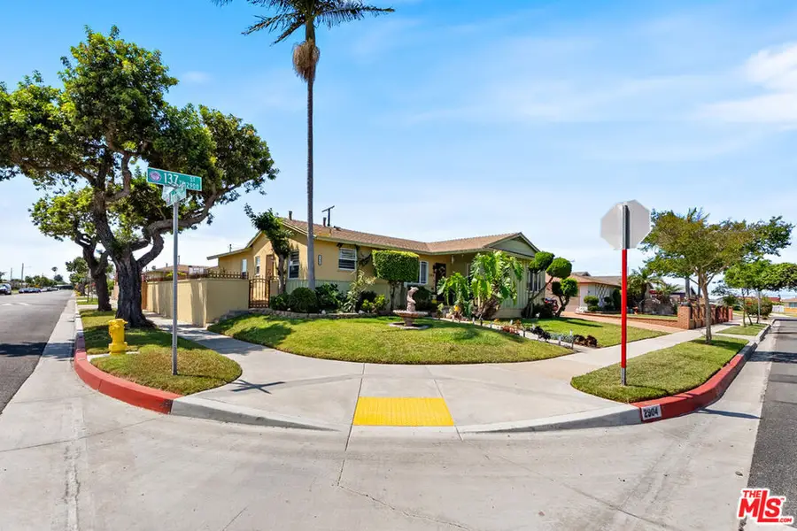 2904 W 137th Street, Gardena, CA 90249 - #3