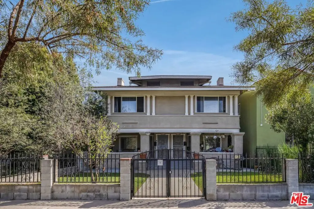 2822 S La Salle Avenue, Los Angeles, CA 90018 - #1