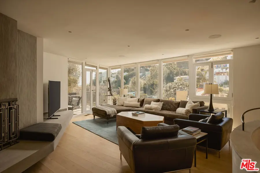 8593 Hollywood Boulevard, Los Angeles, CA 90069 - #2