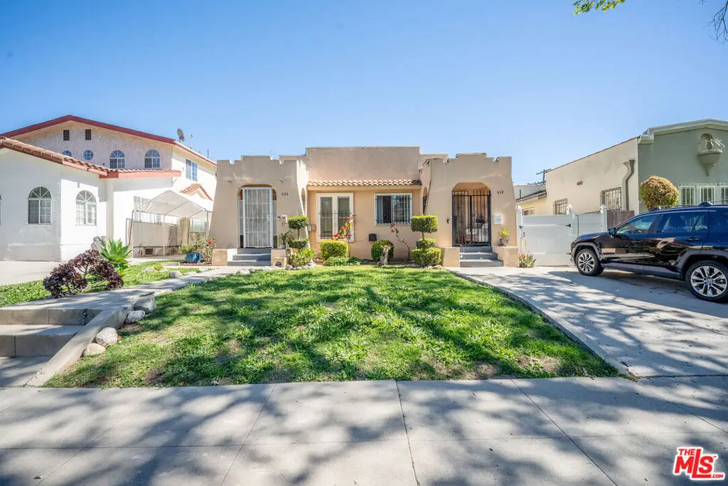 936 S Lucerne Boulevard, Los Angeles, CA 90019 - #1