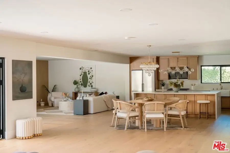 17601 Mccormick Street, Encino, CA 91316 - #2