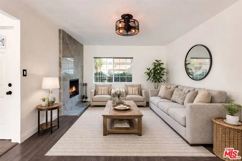 18318 Gresham Street, Northridge, CA 91325 - #1