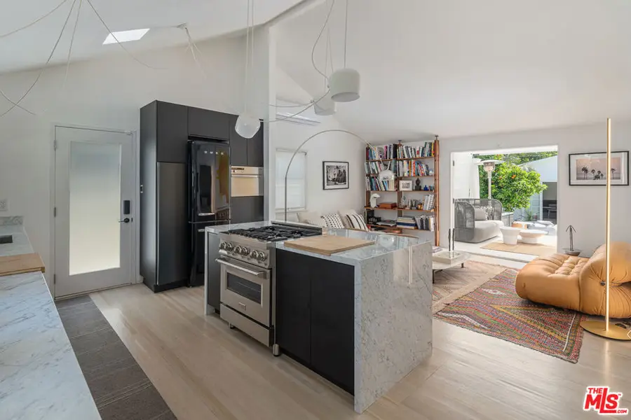 814 Angelus Place, Venice, CA 90291 - #2