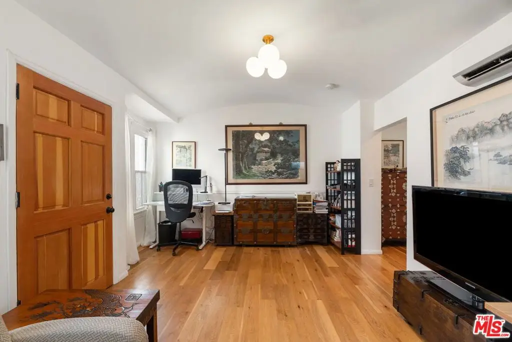 3/4 Willoughby Ave, Los Angeles, CA 90038 - #1
