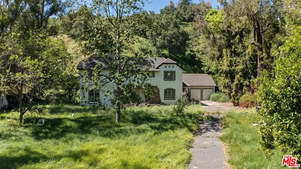 2221 Benedict Canyon Drive, Beverly Hills, CA 90210 - #1