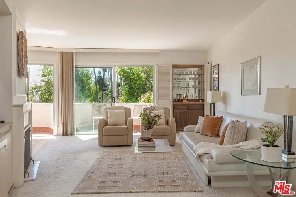 836 S Bundy Drive #300, Los Angeles, CA 90049 - #1