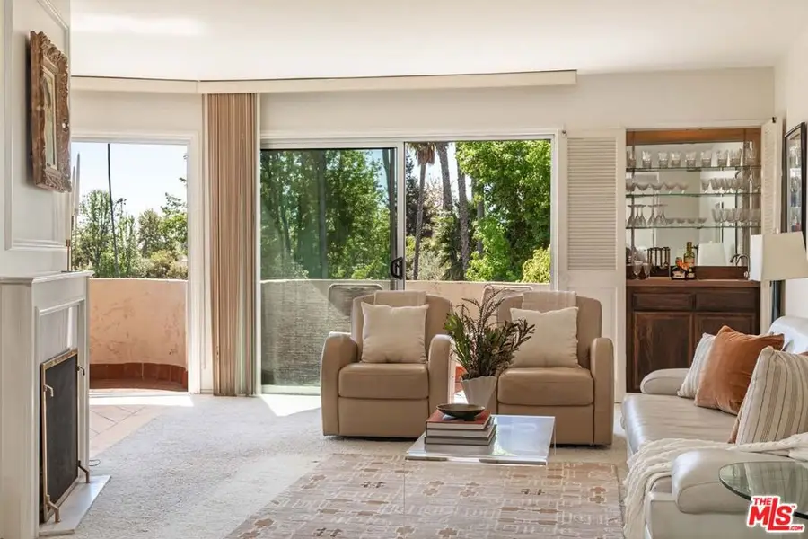 836 S Bundy Drive #300, Los Angeles, CA 90049 - #2