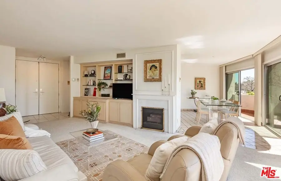 836 S Bundy Drive #300, Los Angeles, CA 90049 - #3