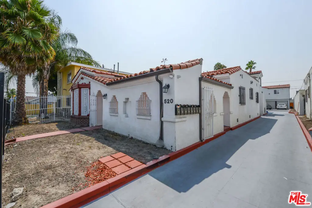 522 W 82nd Street, Los Angeles, CA 90044 - #1