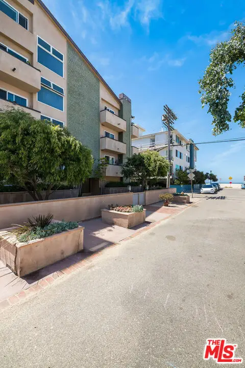 16 Quarterdeck Street #102, Marina Del Rey, CA 90292 - #1