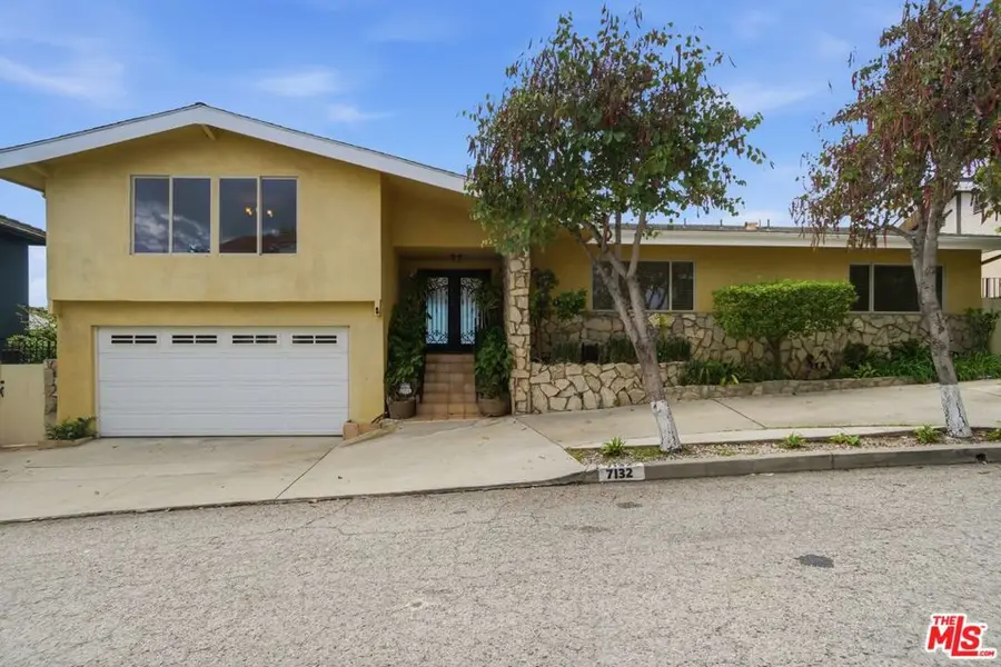 7132 Macapa Drive, Los Angeles, CA 90068 - #2