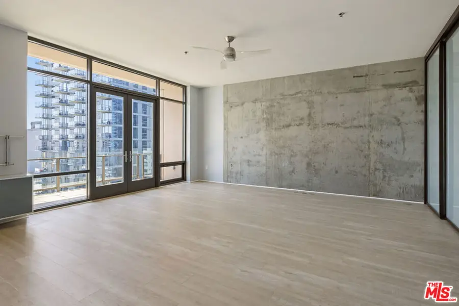 1111 S Grand Avenue #1211, Los Angeles, CA 90015 - #2