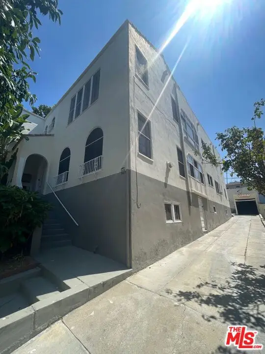140 N Kenmore Avenue, Los Angeles, CA 90004 - #3