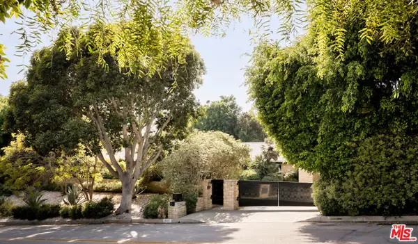 1011 N Hillcrest Road, Beverly Hills, CA 90210