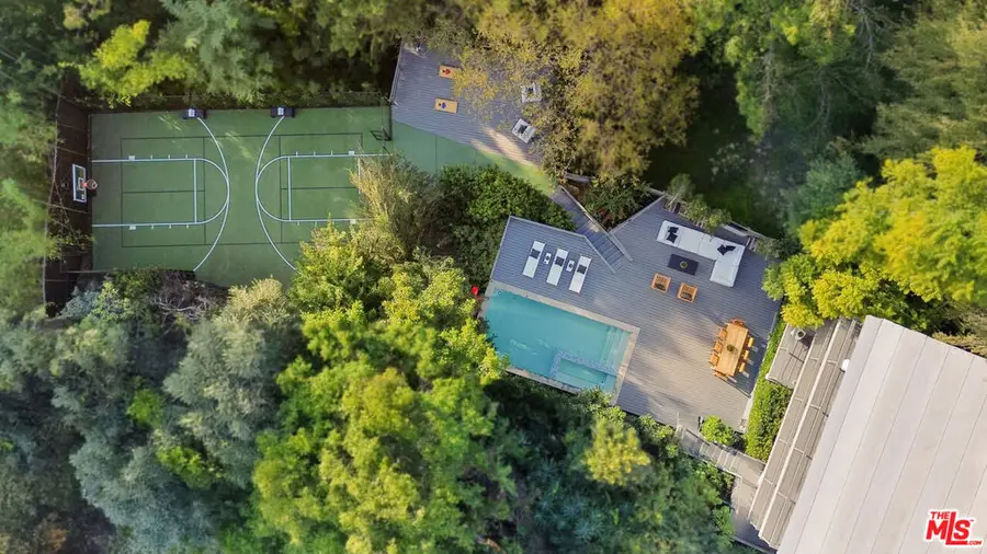 2753 La Cuesta Drive, Los Angeles, CA 90046 - #2