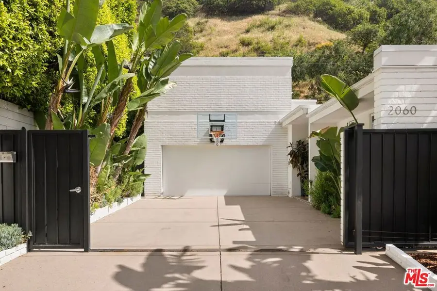 2060 N Beverly Drive, Beverly Hills, CA 90210 - #2