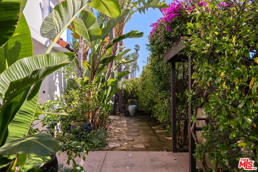 697 Washington Boulevard, Marina Del Rey, CA 90292 - #3