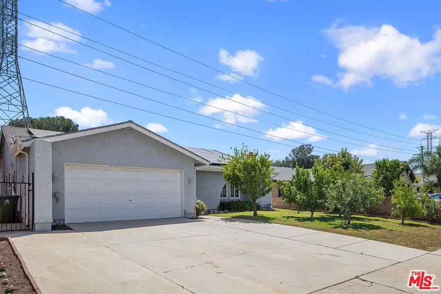 12622 Amboy Avenue, Sylmar, CA 91342 - #2