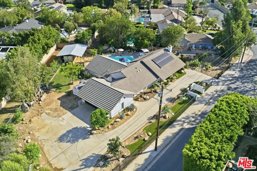 10940 Andora Avenue, Chatsworth, CA 91311 - #2