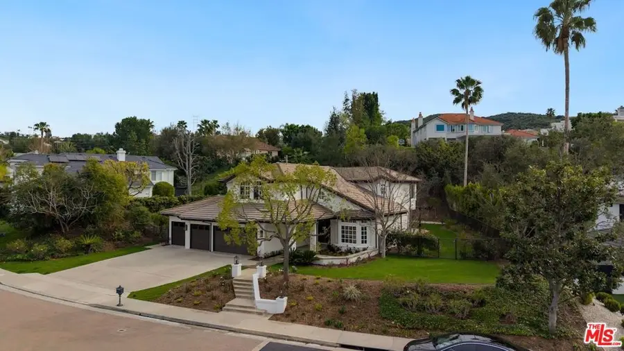 18500 Saint Moritz Drive, Tarzana, CA 91356 - #3