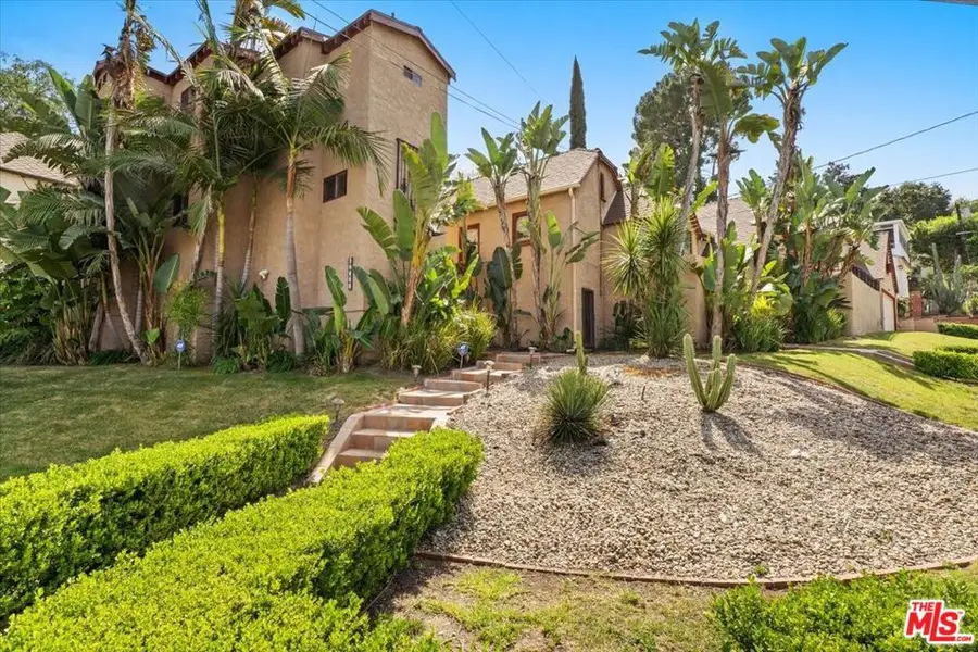 14440 Valley Vista Boulevard, Sherman Oaks, CA 91423 - #2