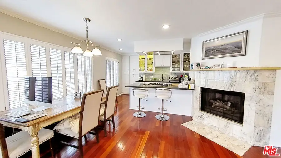2215 Oak Street #202, Santa Monica, CA 90405 - #2