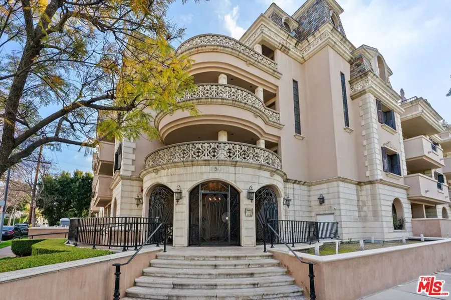 850 N Croft Avenue #302, Los Angeles, CA 90069 - #2