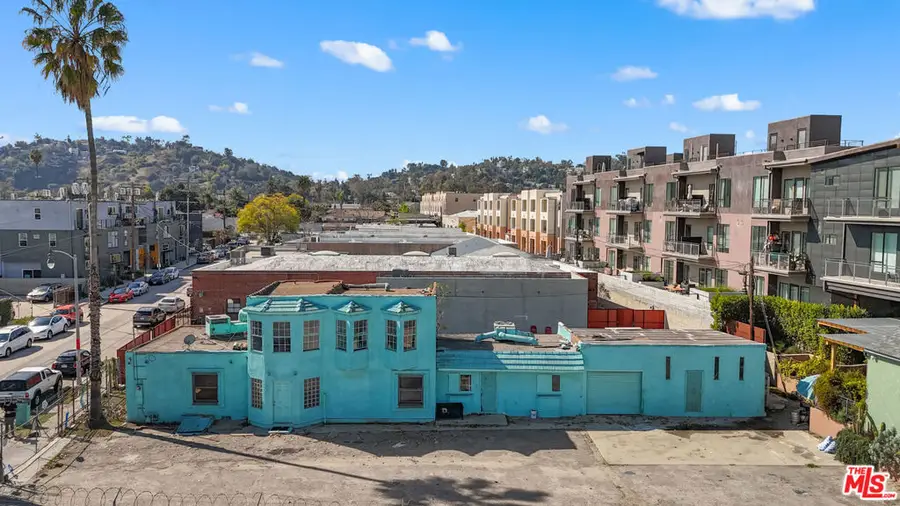 3051 N Coolidge Avenue, Los Angeles, CA 90039 - #3