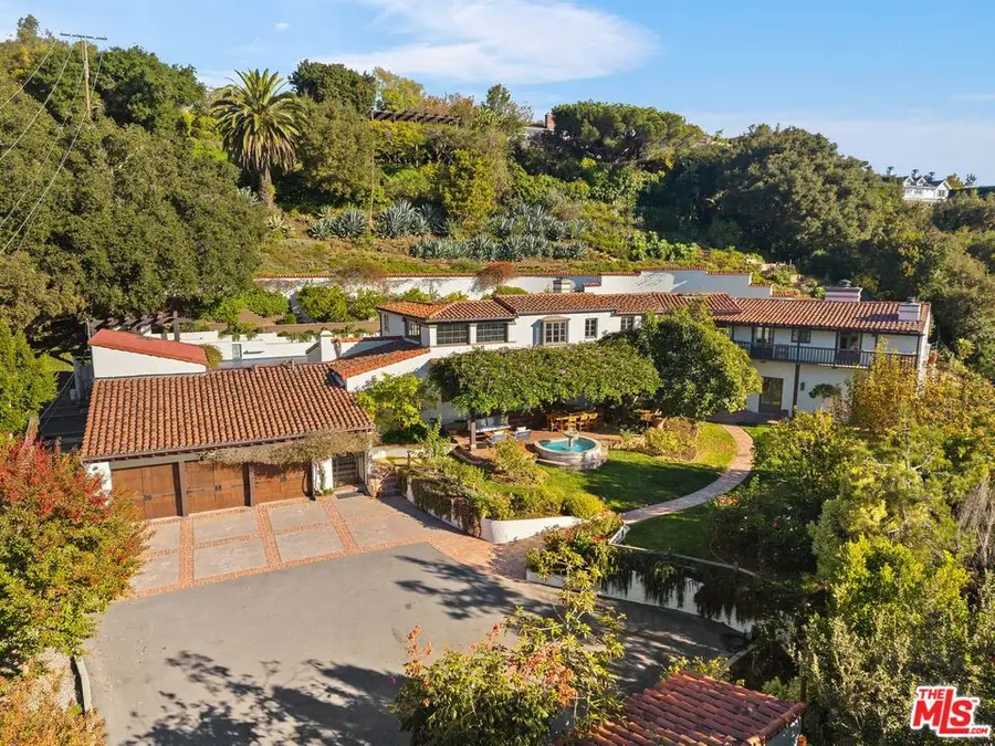 1744 Reedvale Lane, Los Angeles, CA 90049 - #3