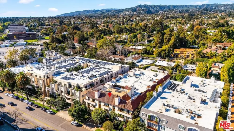 11755 Montana Avenue #201, Los Angeles, CA 90049 - #2