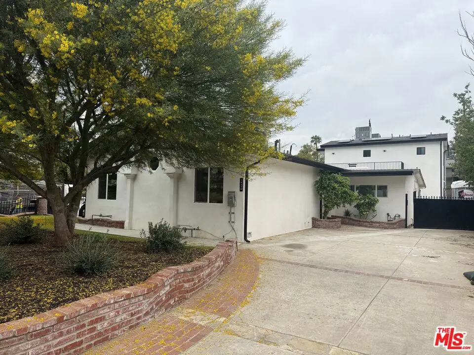 19330 Lanark Street, Reseda, CA 91335 - #1