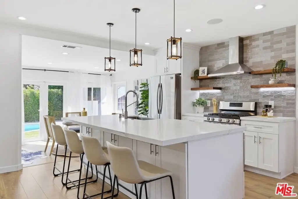 17320 Tiara Street, Encino, CA 91316 - #1