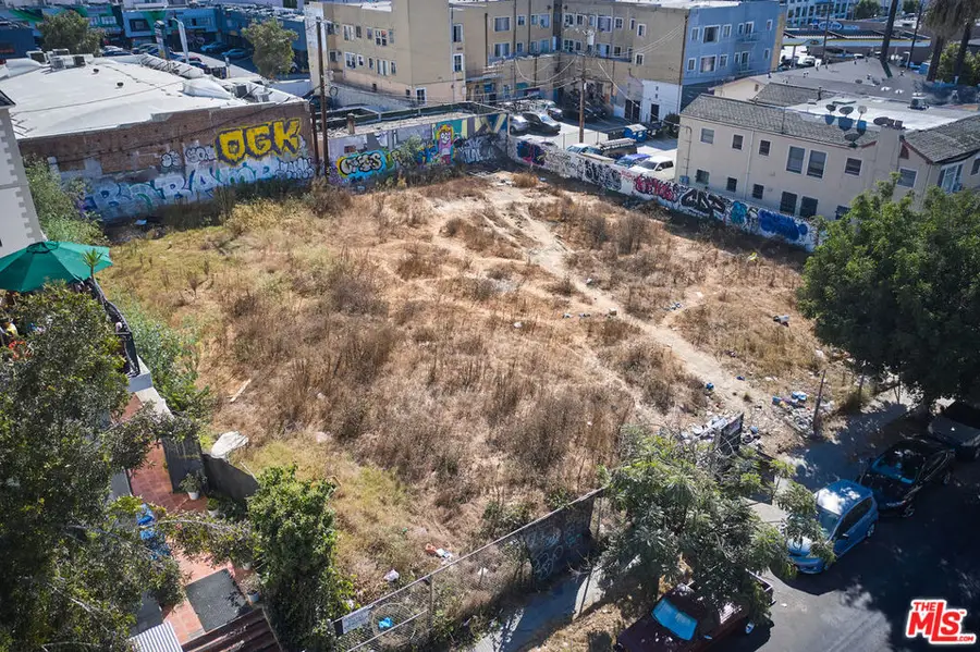 734 S Manhattan Place, Los Angeles, CA 90005 - #3