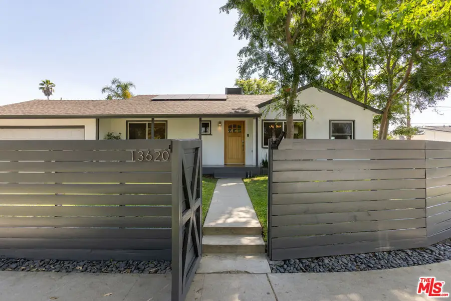 13620 Sylvan Street, Valley Glen, CA 91401 - #2