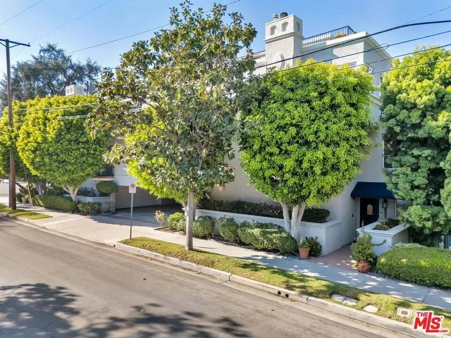 10437 Moorpark Street, Toluca Lake, CA 91602 - #3