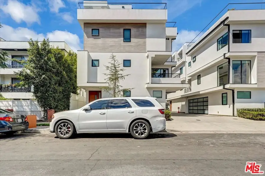 1/2 N Gramercy Place, Los Angeles, CA 90038 - #2