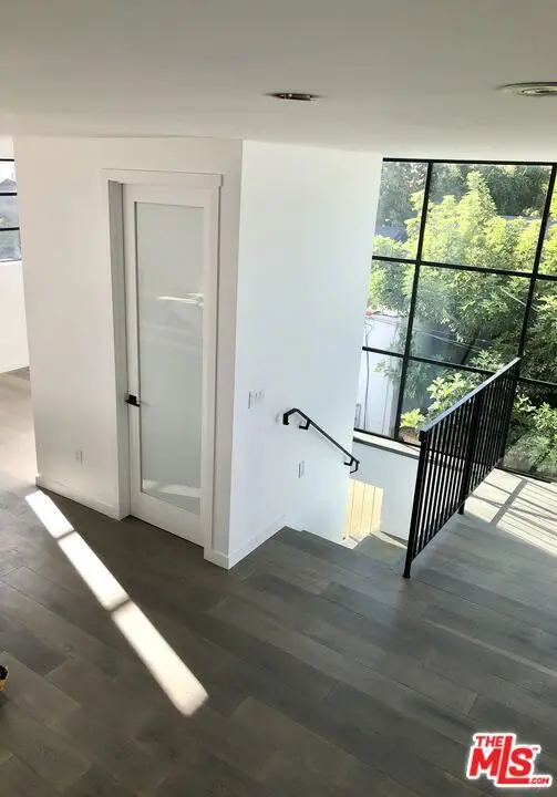 1317 Cabrillo Avenue, Venice, CA 90291 - #3