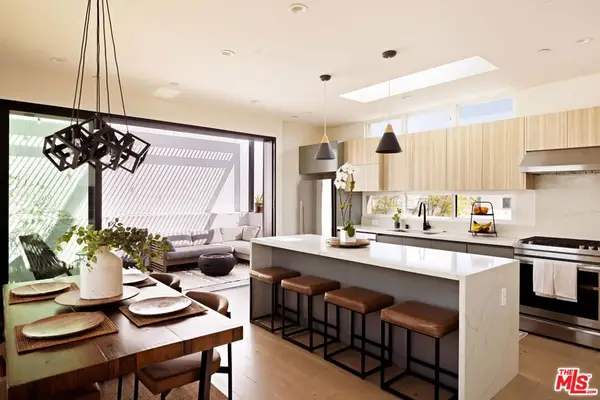 836 N Mccadden Place, Los Angeles, CA 90038