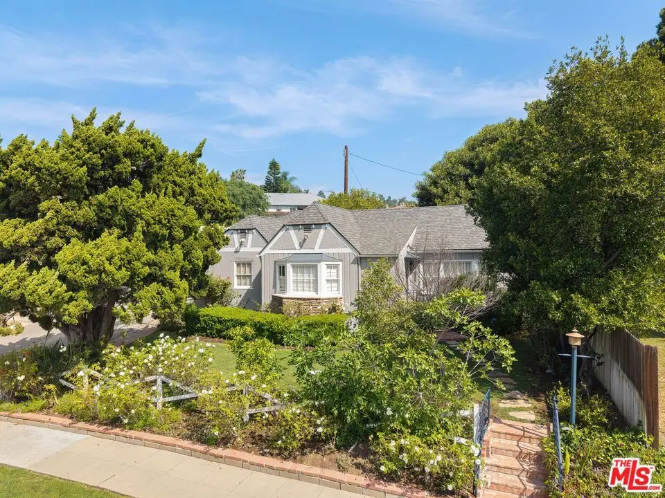 3711 Monon Street, Los Angeles, CA 90027 - #1