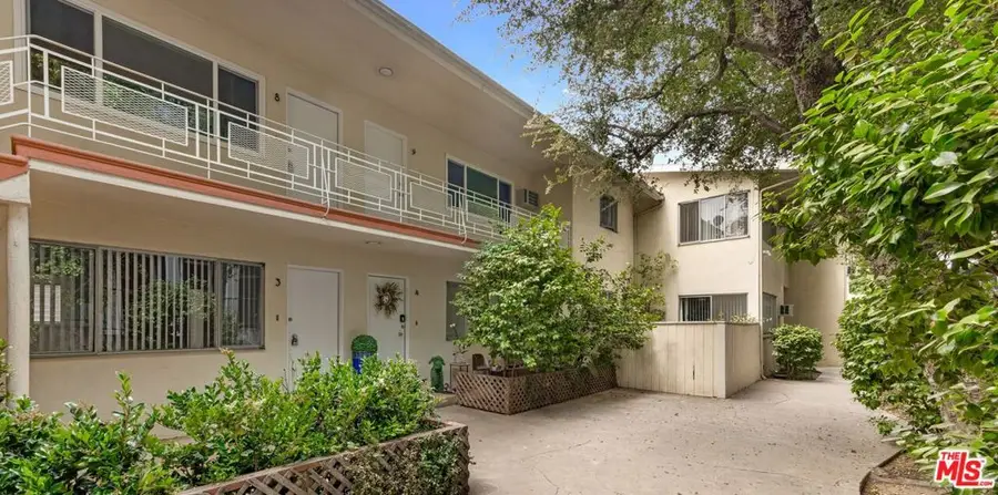 4345 Ventura Canyon Avenue, Sherman Oaks, CA 91423 - #3