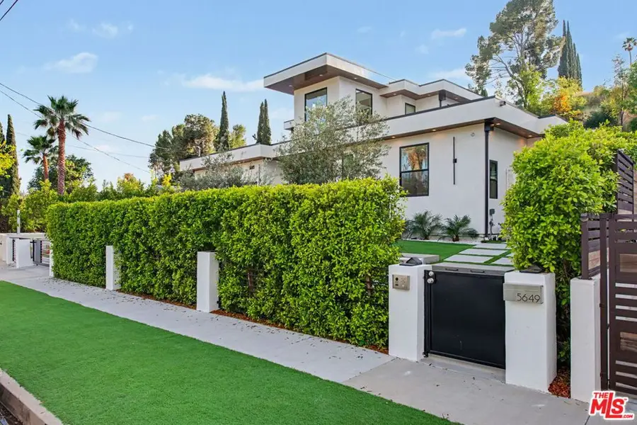 5649 Rawlings Avenue, Woodland Hills, CA 91367 - #2