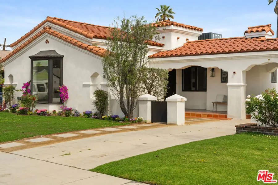 3928 S Bronson Avenue, Los Angeles, CA 90008 - #2