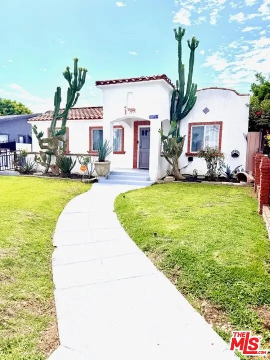 2940 Live Oak Street, Huntington Park, CA 90255