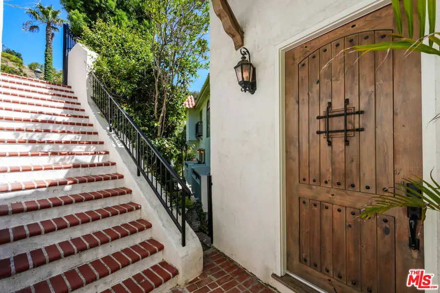 2216 E Live Oak Drive, Los Angeles, CA 90068 - #2